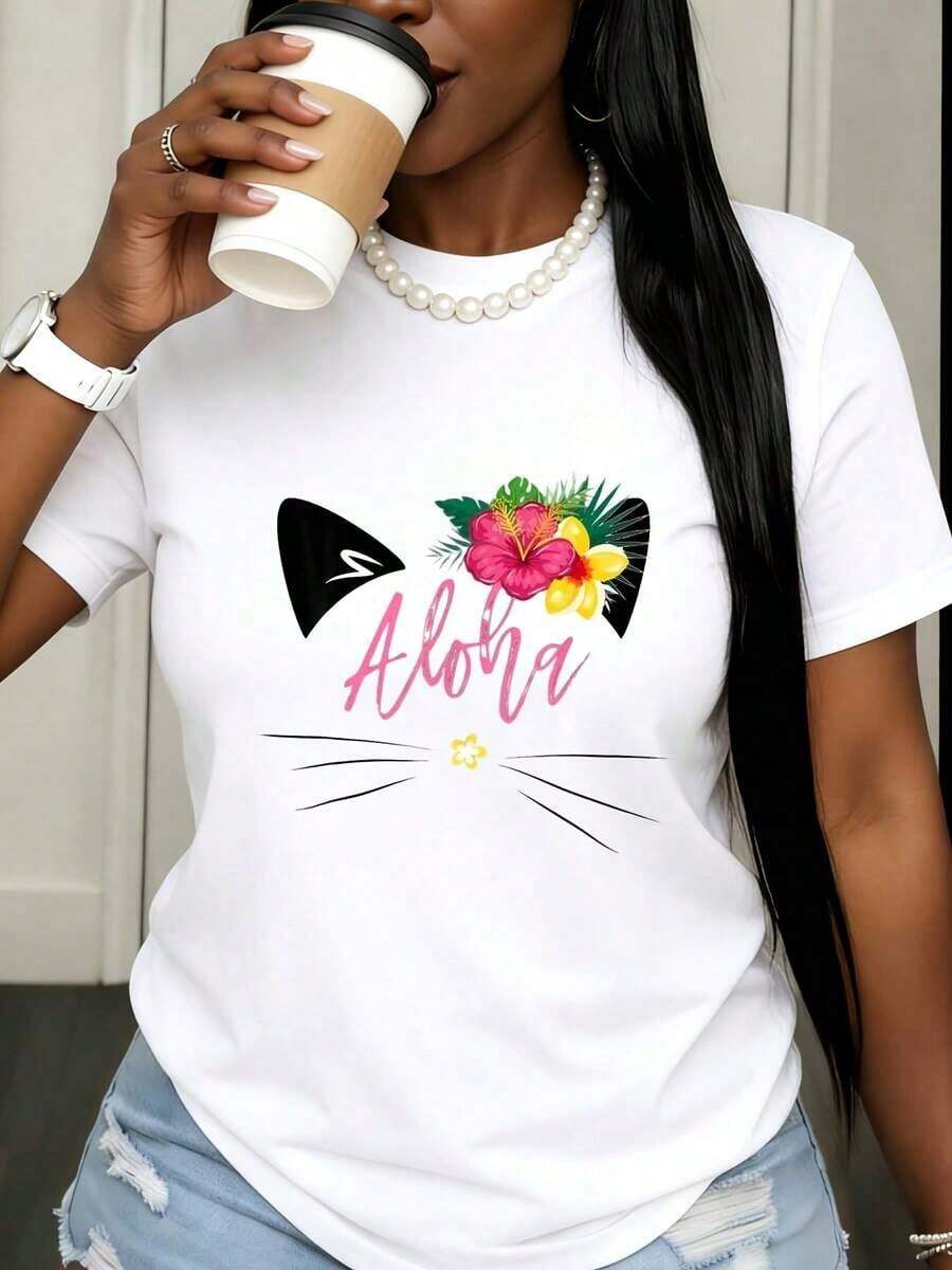Under The Radar Camiseta de Mujer con Diseño Floral de Cara de Gato Aloha, Estilo Hawaiano de Verano, Top Casual con Collar de Perlas y Taza de Café - Estilo Urbano Vintage, Unisex, de Algodón, Manga Corta, Cuello Redondo, Corte Holgado - Blanco - Ver 1