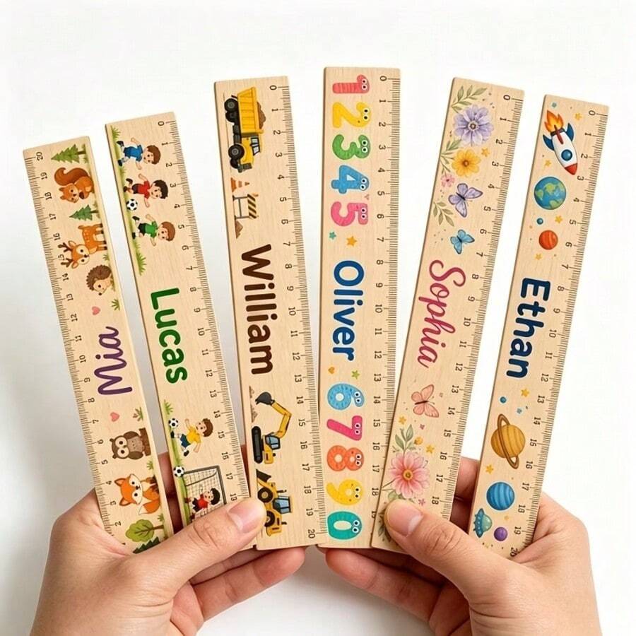 1 pieza Regla de madera personalizable con nombre, regla de madera personalizada con estampado de dibujos animados lindos y estampado vibrante, regalo de vuelta a la escuela, regla personalizada, herramienta estudiantil para aprendizaje y aula, regla de madera con marcas claras, regalo ideal de vuelta a la escuela e instrumento matemático - A - Ver 1