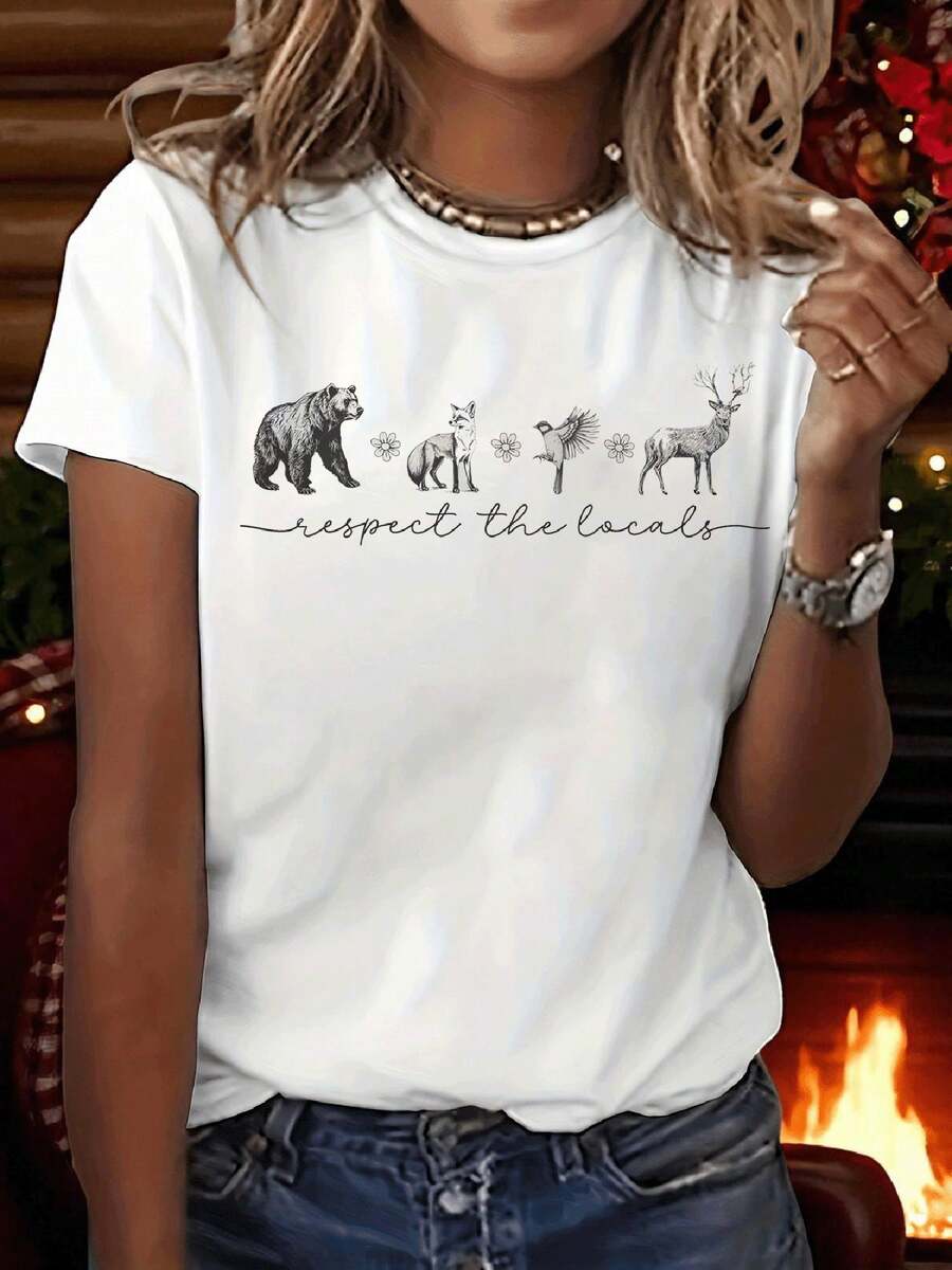 Camiseta Estampada para Mujer con Ilustraciones de Oso y Ciervo - Camiseta Casual de Manga Corta y Cuello Redondo, Corte Relajado para Todas las Estaciones, Perfecta para el Uso Diario y Atuendos de Vacaciones (Lavable aáquina, Fondo Blanco). - Blanco - Ver 1