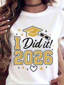 Camiseta de Graduación "Lo Logré 2026" con Diseño de Gorro y Diploma para Fiesta de Celebración de Graduados Universitarios, Camiseta de Algodón Cómoda de 220g - Blanco - Ver 2