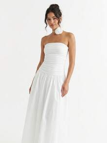 Women's Modern Minimalist White Maxi - Seductive Bare-Shoulder Design - Seamless Body-Skimming Bodice & Pleated Hem - Perfect Ensemble For Social Events & Photoshoots - Trắng (Garibu) - Xem 2