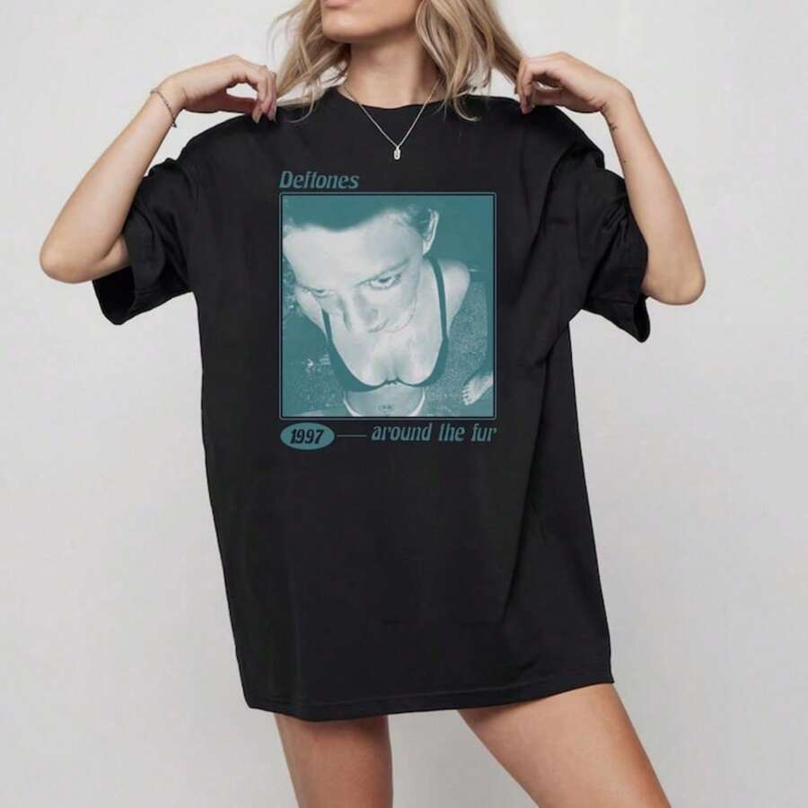 D1eftones Around The Fur Graphic T1EE - Vintage R1OCk Band Shirt. For Women Shirt. Unisex 100% Cotton T-Shirt - Premium Casual Comfortable Fit T-Shirt - 黑色 - 查看 1