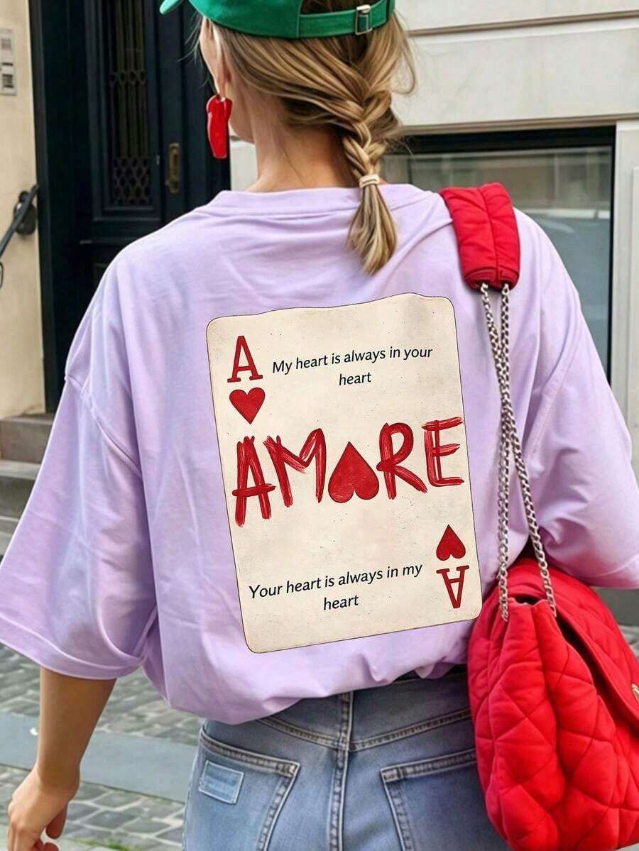 1 pieza Camiseta de mujer de manga corta y cuello redondo, suelta para el verano, con estampado temático de "Reina de Corazones" en vino tinto, adecuada para la oficina, salidas, uso diario, citas, fiestas, reuniones, ropa casual de calle en color rosa - Púrpura malva - Ver 1
