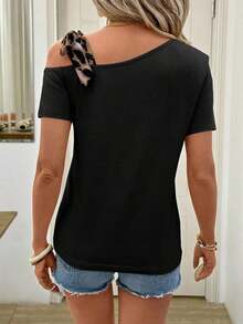 Camiseta de manga corta con cordones y estampado de leopardo para mujer, adecuada para ir al trabajo y actividades al aire libre, de estilo casual - Negro - Ver 2