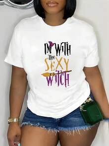 Plus Size - Women's "I'm A Sexy Witch" Print T-Shirt - Casual Short-Sleeve Crew Neck T-Shirt With Geometric Pattern, Semi-Sheer White T-Shirt, Suitable For Spring And Summer, Machine Washable, Regular Fit, Simple Design, Easy Care, Summer Wear, Casual Wear. | Easily Design T-Shirts | Machine Washable Tops, Women's T-Shirts, Suitable For Halloween. - 白色 - 查看 1