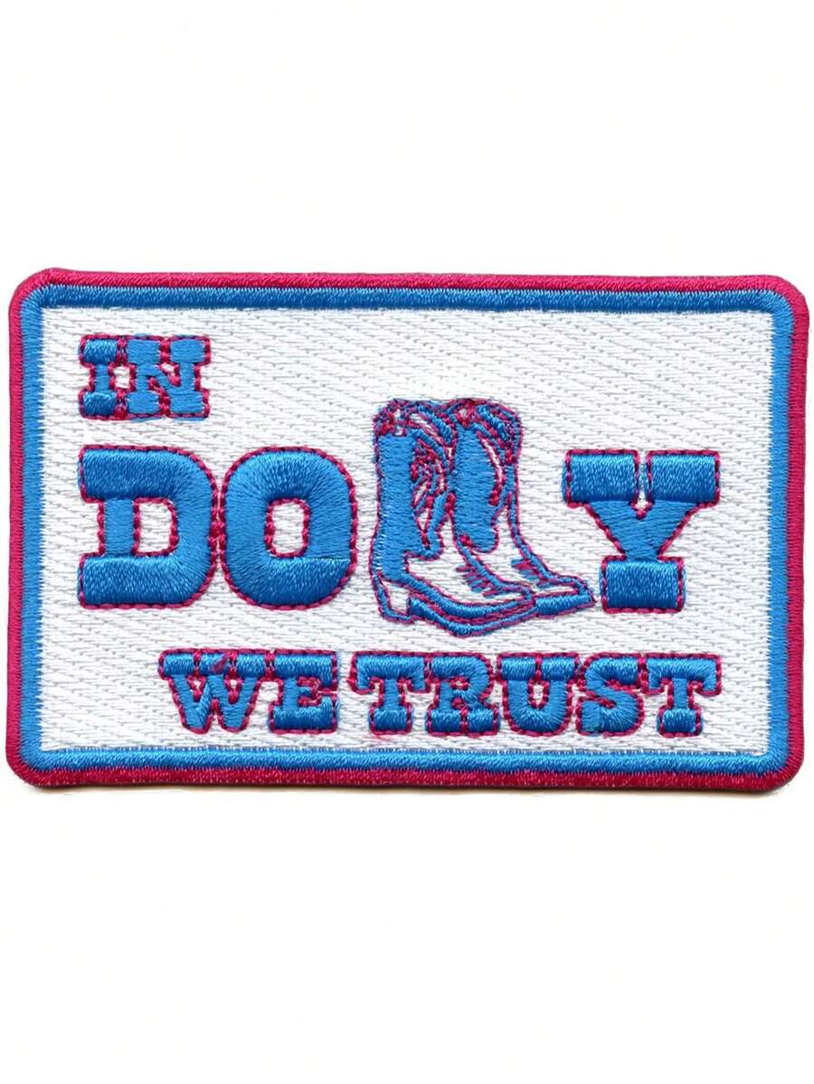 1 miếng vá thêu hình cô gái cao bồi miền Nam nước Mỹ, dòng chữ "In Dolly We Trust" (Chúng ta tin tưởng Dolly), có thể ủi lên. - Nhiều màu - Xem 1