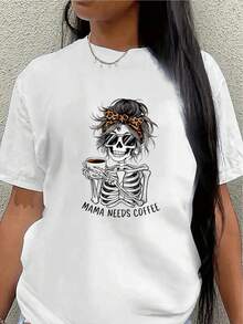 Polyester Short-Sleeved T-Shirt With A "Skull Mom Needs Coffee" Print. Lightweight And Durable, It's Suitable For Casual Wear At Home, In Cafes, Or At The Office-A Perfect Choice For Coffee Lovers And Those Looking For A Fun Fashion Statement. Women's Casual Blouse - 白色 - 查看 7