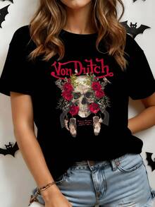 Calavera rodeada de rosas rojas simboliza la fuerza interior y la belleza que vence el paso del tiempo junto a aves que representan libertad y renovación camiseta de mujer moderna para estilo casual urbano - Negro - Ver 1