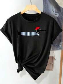 Women's Retro Vintage Style Loose-Fitting T-Shirt With A Stylish And Fashionable Print. This Casual, Sporty T-Shirt Features Blue And White Stripes, A Red Beret, And A White Dachshund Print. The Short-Sleeved, Crew-Neck T-Shirt Is Soft And Comfortable, And Available In Sizes S-XXL For Spring, Summer, And Fall. Breathable And Comfortable. - 黑色 - 查看 1