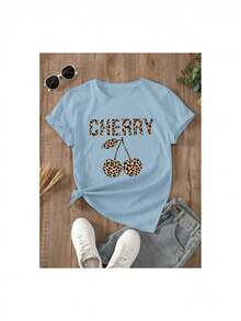 Camiseta de manga corta ajustada de verano para mujer YOCASA con cuello redondo y estampado de pintura al óleo, flores, corazones, cerezas y letras. Tela sencilla y casual, estilo deportivo, ideal para uso diario y citas de San Valentín. 1 pieza, 180g Pure Heavy, 95% poliéster 5% spandex - Azul - Ver 2