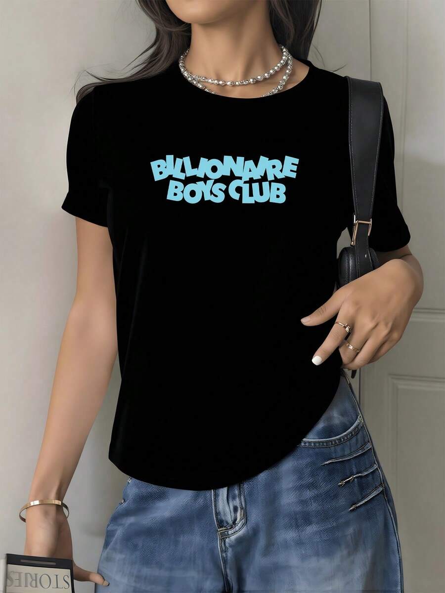 The Playful Blue Typography Represents Confidence And Youthful Energy, Reflecting A Free Spirit With A Modern Touch. This Comfortable, Casual Women's T-Shirt Is Perfect For Everyday Wear. - 黑色 - 查看 1