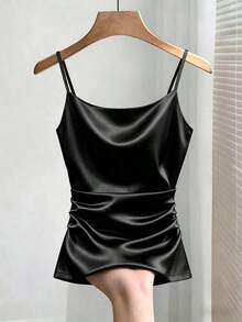 Camiseta de tirantes finos de satén brillante con pliegues, ajuste ceñido, ideal para usar sola o en capas en verano.Camiseta sin mangas perfecta para el uso diario, citas nocturnas y atuendos de vacaciones.Ideal para looks casuales de verano y - Negro - Ver 3