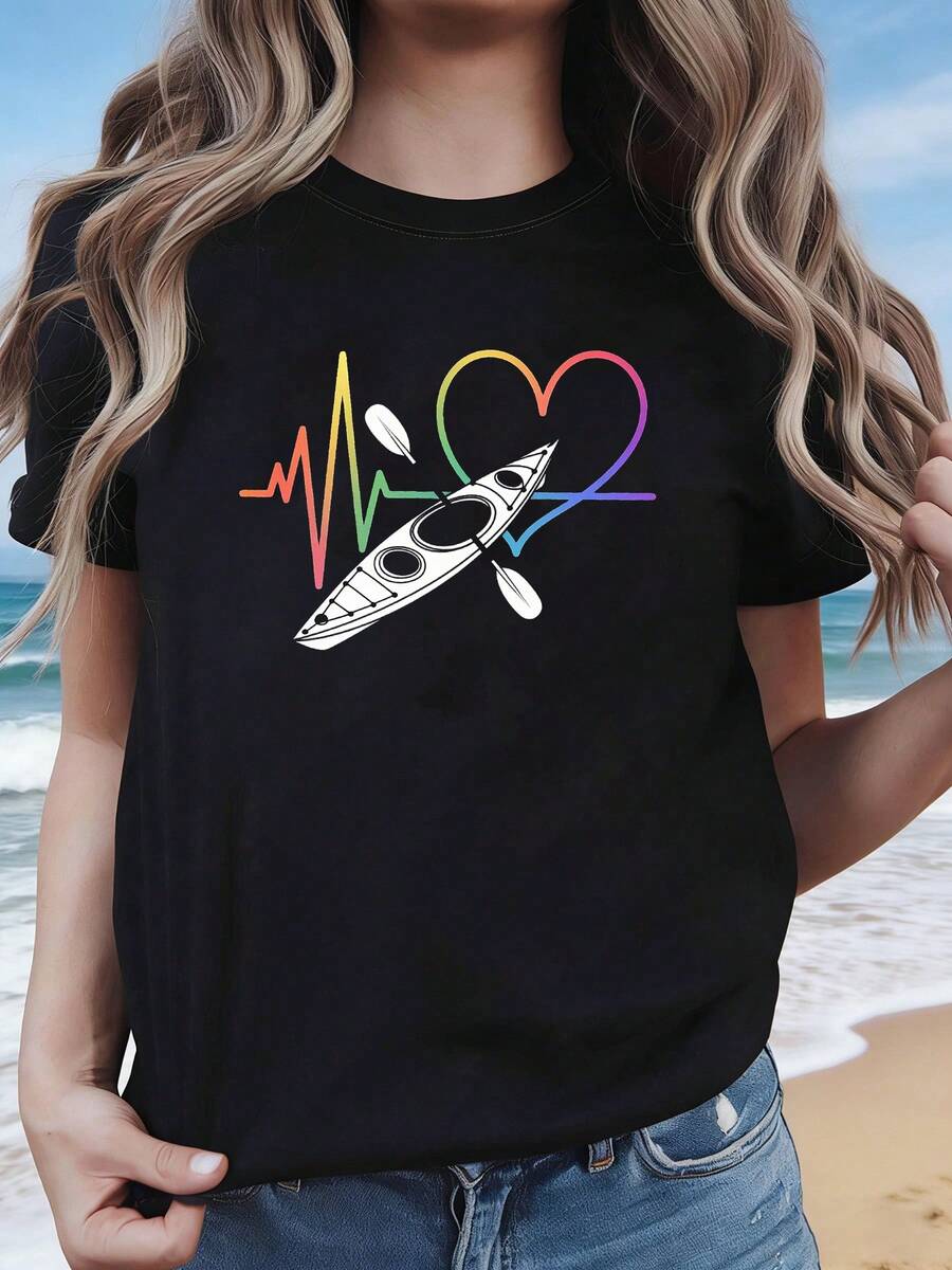 Women's Spring/Summer T-Shirt With A Kayak Heart Print. Ideal For Kayaking, Outdoor Adventures, Camping, And Everyday Casual Wear. A Stylish Short-Sleeved Outfit For Everyday Outings. - 黑色 - 查看 1