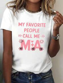 Camiseta Gráfica Mis Personas Favoritas Me Llaman MA para Mujer - Manga Corta, Cuello Redondo, Estampado de Flechas y Flores Geométricas, Elástico Medio, Lavable aáquina, Cómoda para Todas las Estaciones, Diseño Divertido, Tee Transpirable, Camisetas Relajadas, Buscadoras de Comodidad - Blanco - Ver 2