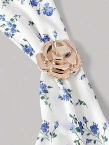 MOD Vestido midi elegante sin mangas con decoración floral 3D de metal y plisados para mujer - Azul y blanco - Ver 3