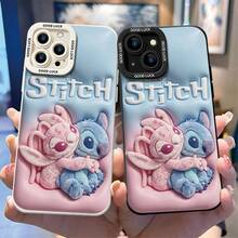 Funda de teléfono con licencia oficial de Disney Lilo y Stitch, esta funda protectora de teléfono presenta una impresión conmovedora de Stitch azul y Angel rosa abrazándose, con la icónica rotulación "Disney" y "Stitch" contra un fondo degradado azul-rosa soñador, fabricada con material TPU flexible y duradero para proteger contra arañazos, golpes e impactos menores del día a día, con un marco de cámara elevado impreso con detalles de degradado suave para una protección extra de la lente, construcción delgada y ligera que agrega un volumen mínimo y se ajusta fácilmente en bolsillos y bolsos, compatible con modelos iPhone 17, 16, 15, 14, 13, 12, 11 Pro y Galaxy S22, S23, S24, S25, convirtiéndola en una opción romántica y dulce para parejas y amantes de Disney, ideal para aniversarios, cumpleaños, fiestas o cualquier ocasión especial para sorprender a los seres queridos. - Negro - Ver 1