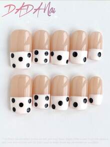 10 pièces Faux ongles carrés moyens faits main, ongles d'été, ongles faux nude et blancs, art des ongles avec bout français à pois noirs, finition brillante, ongles acryliques réutilisables pour un port quotidien - Multicolore - Voir 2