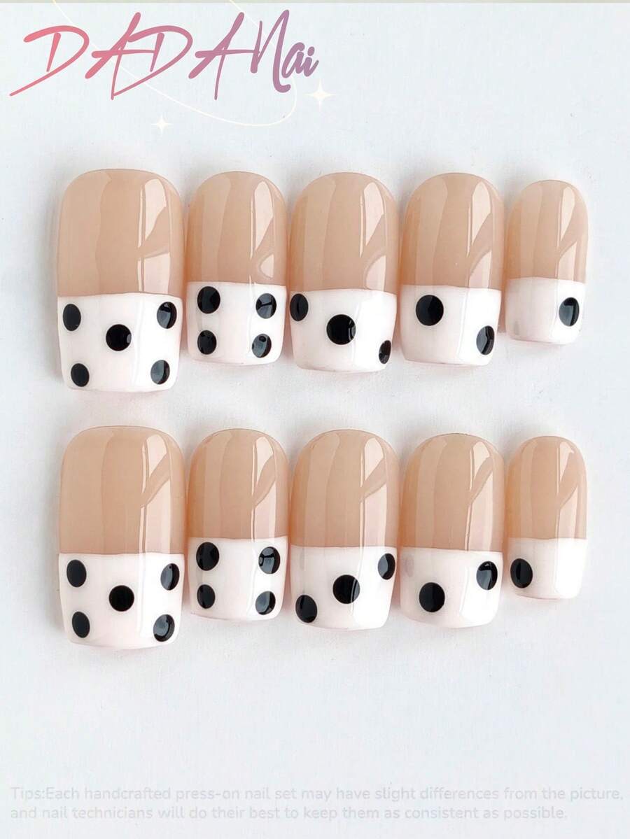 10 pièces Faux ongles carrés moyens faits main, ongles d'été, ongles faux nude et blancs, art des ongles avec bout français à pois noirs, finition brillante, ongles acryliques réutilisables pour un port quotidien