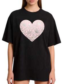 Premium Women's Basic Crew Neck T-Shirt With A Heart Print, Available In Sizes S-2XL, 100% Black And White, Available In Matching Family And Couple Sets. Perfect Casual Wear For Spring And Summer, An Ideal Gift For Mom, Mother's Day, Family Members, And Best Friends. . - 白色 - 查看 5