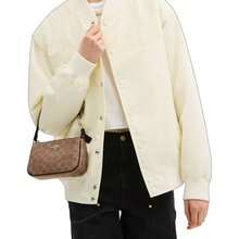 Coach品牌Logo女士手拿包 - 卡其色配黑色CW854IMQRX - 查看 2