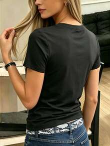 Women's Casual T-Shirt With Big-Eyed Frog Graphic, Fashionable Short-Sleeve T-Shirt, Cute And Fun Style - Black - View 5