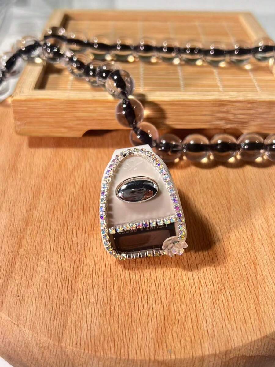 Contador digital con tachuelas de rhinestone, mini contador con pantalla en forma de anillo con reinicio de un solo botón, conteo silencioso, contador de rosario/cuentas portátil, contador de tally hecho a mano de ganchillo para estadísticas de flujo de personas - Multicolor - Ver 1