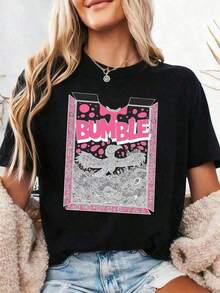 Women's Summer Clothes: Stylish Short-Sleeve Blouse With 'BUNGLE' Graffiti Print And Vibrant Abstract Patterns In Pink And Black, Comfortable And Soft Fabric, Fun Design, Perfect As A Gift For Her. Women's Summer Clothes: Stylish Short-Sleeve Blouse, Loose Fit, Comfortable And Breathable For Everyday Wear. Breathable And Comfortable. - 黑色 5 - 查看 3