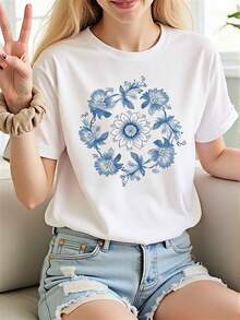 New Women's Short Sleeve T-Shirt In Blue And White With Floral Design, Featuring A Hand-Drawn Style Botanical Graphic, Made Of Soft And Breathable 180G Fabric, Perfect For A Chic Summer Style. - 白色 - 查看 8