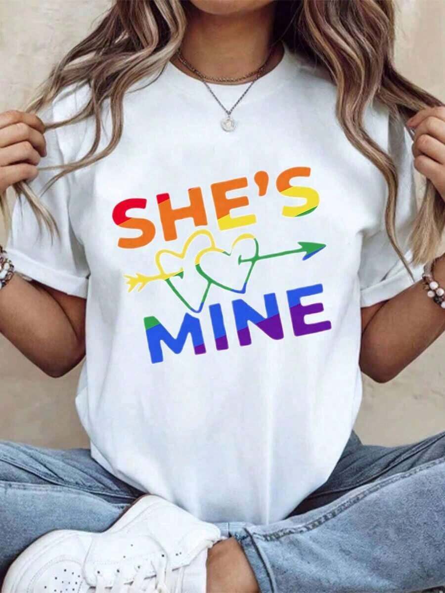 "She's Mine Rainbow Pride" T-Shirt For Women, Love Declaration T-Shirt For Lesbian Couples, Valentine's Day Gift, Gay Pride Festival, 220g - Urban Vintage Style, Unisex, Loose Cotton Short Sleeve T-Shirt With Round Neck, 100% Cotton - 白色 - 查看 1