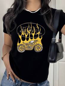 Classic Motorcycle Surrounded By Yellow Flames Symbolizing Energy, Passion, And Freedom On The Road, Accompanied By Artistic Details That Evoke Power And Movement. Modern Casual Women's T-Shirt Ideal For Everyday Wear. - 黑色 - 查看 8