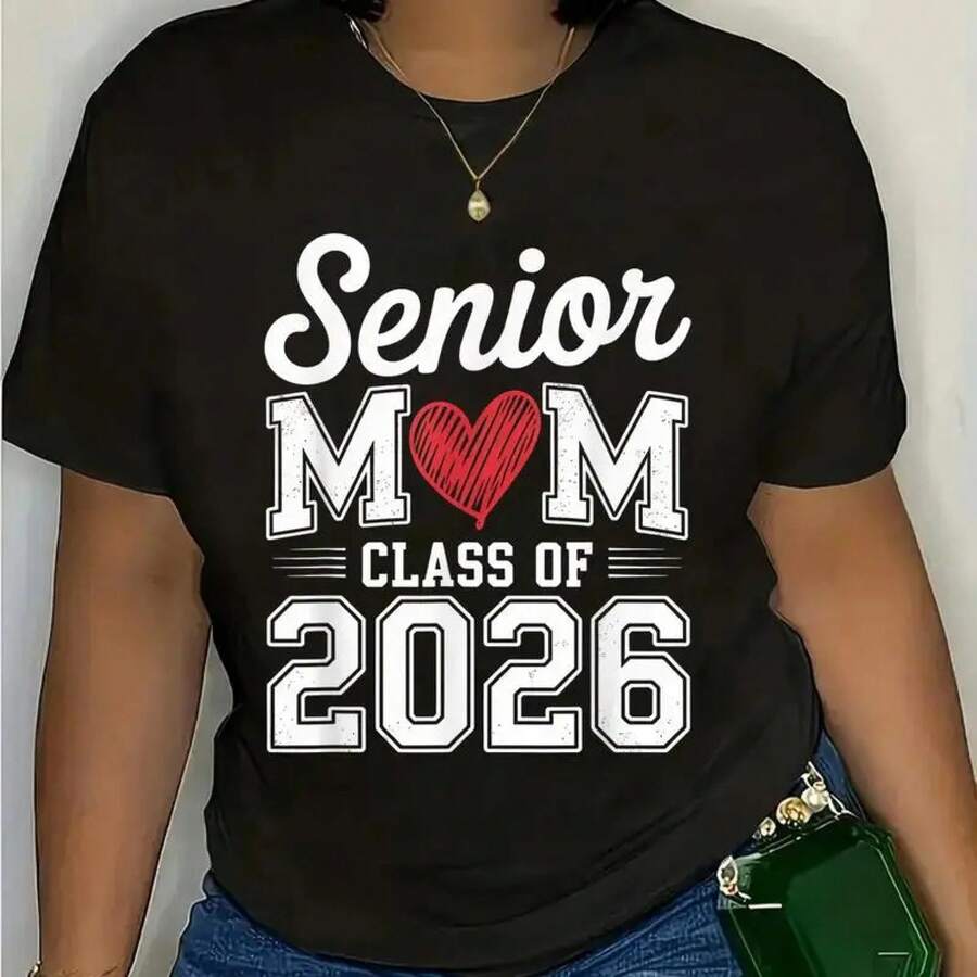 100% Cotton T-Shirt For Mom Of Class Of 2026 Graduate, Proud Of Her Son, Casual Everyday Cotton T-Shirt - 黑色 - 查看 1