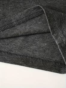Nueva camiseta de manga corta con cuello redondo para mujer, estampada con un gato con capucha sosteniendo un trébol, suave y elástica, de estilo casual, lavable a máquina, cómoda para todas las estaciones. NF2W - Gris Oscuro - Ver 5