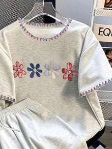 Conjunto de 2 piezas de camiseta y pantalones cortos casuales de mujer con bordado floral, para verano - Gris - Ver 4