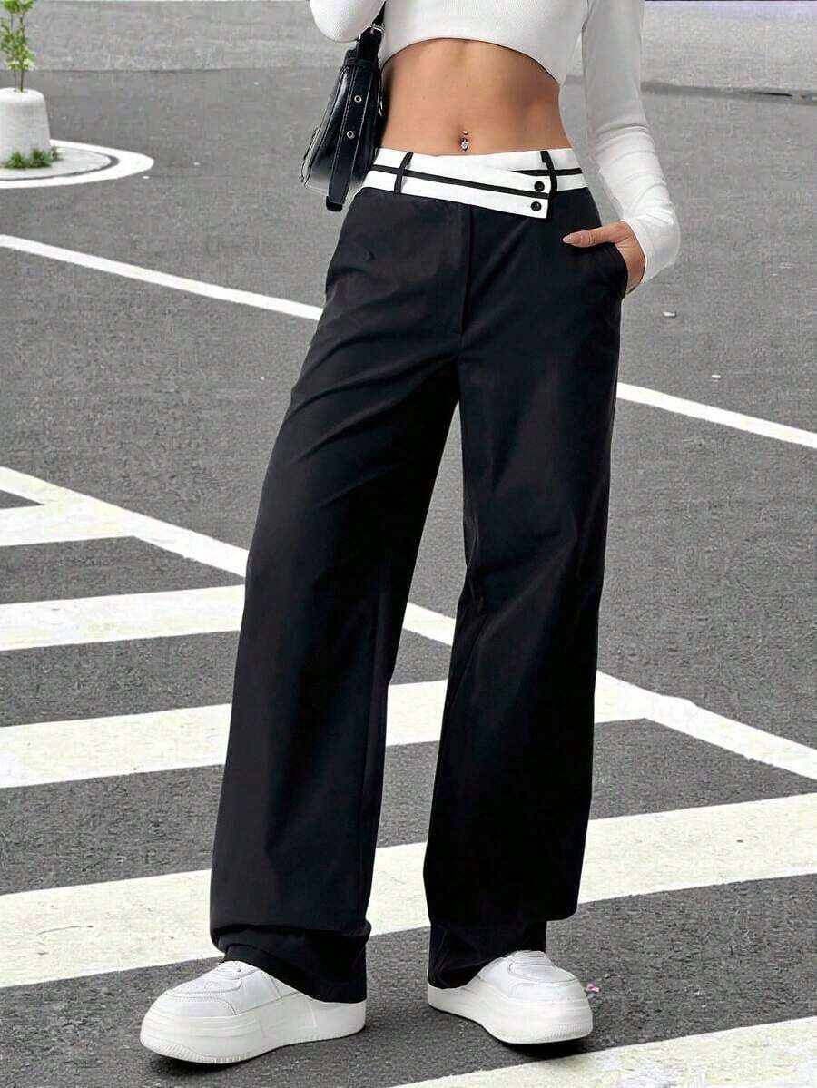 Pantalones rectos casuales para mujeres con bolsillos y cintura asimétrica en bloque de color - Blanco y Negro - Ver 1