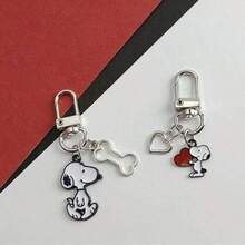 SNOOPY 1个可爱卡通金属钥匙扣，精致情侣礼物，背包挂件，新年/情人节/复活节礼物【款式随机】 - 彩色 - 查看 1