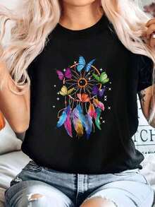 Playera negra de mujer con estampado de atrapasueños, mariposas y plumas coloridas, manga corta, cuello redondo, top casual estilo boho para verano - Negro - Ver 1