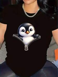 Camiseta de Manga Corta con Diseño de Pingüino | Duradera, Ajuste Cómodo, Detalle de Cremallera Elegante, Ideal para Ambientes Casuales, Ligera y Transpirable, Cuello Redondo, Estampado - Negro - Ver 11