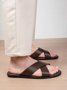 男士休閒交叉帶沙灘涼鞋，夏季新款透氣戶外一腳蹬拖鞋 - 深棕色 - 查看 9