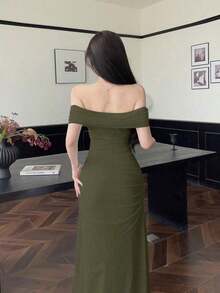 Vestido de mujer con escote ilusión descubierto de hombros y cintura fruncida, elegante para bodas y citas - Verde militar - Ver 2