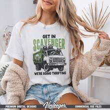 Camiseta divertida con gráfico de mapache - Diseño retro de mapache para sublimación e impresión DTG - Frase humorística - Impresión digital vintage - Blanco - Ver 1
