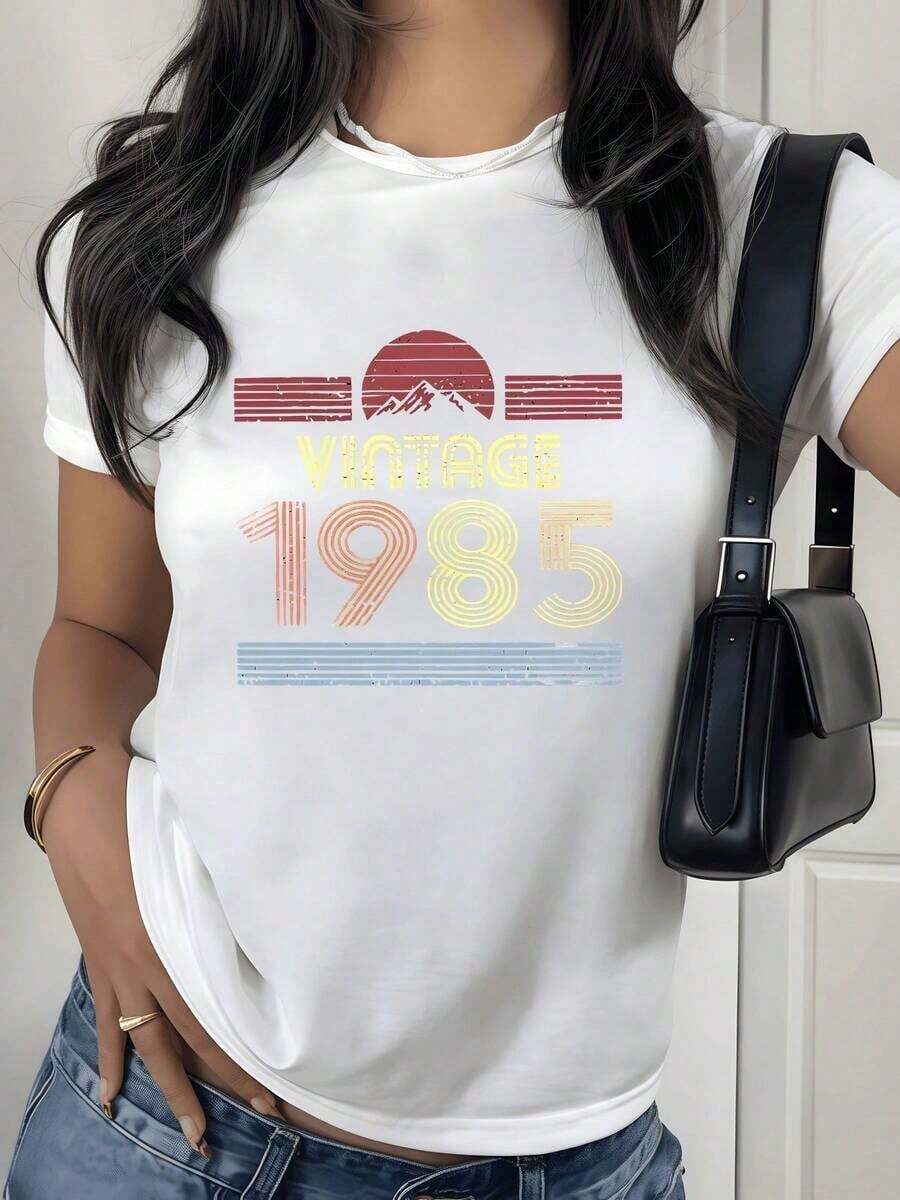 100% Cotton. Sunset Mountain With Colorful Lines Evoking 1985 And The Retro Spirit Of The Rising Sun Over Nature. Women's T-Shirt, 100% Soft And Comfortable Cotton. Women's Simple Solid Color T-Shirt, Loose And Slim Fit Casual Short Sleeve - 白色的 - 查看 1