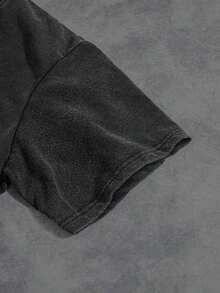 Camiseta de manga corta casual de verano para hombres con estampado gráfico de letras y autos, para amigos - Gris Oscuro - Ver 3