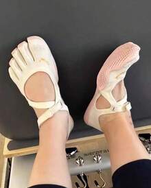 Women's Five-Finger Shoes, Indoor Fitness Dance Shoes, Mesh Yoga And Pilates Shoes, Breathable Training Shoes, Non-Slip Soft-Soled Shoes, Sizes 5.5-9.5 - White - View 9
