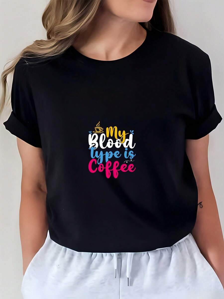 Camiseta de alta calidad "Mi tipo de sangre es café" | El regalo perfecto para los amantes del café | Actividades de Team Building para Familias y Oficinas | Temporada navideña | Camiseta de manga corta para mujer. Top cómodo y versátil de manga corta. - Negro - Ver 1