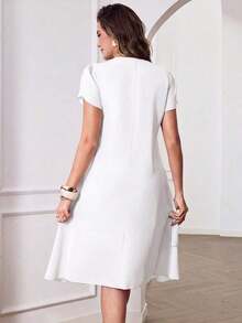 Vestido de mujer de unicolor con cuello redondo, mangas cortas con volantes en los puños y dobladillo con volantes, vestido de moda para vacaciones, primavera y verano - Rosa Pálido - Ver 11