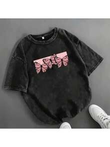 1 Piece Of Women's Popular 2026 Style Washed Cotton T-Shirt, Loose Fit Vintage Distressed Style T-Shirt - Soft And Breathable, With Pink And Black Vintage Butterfly Prints, Round Neck, Short Sleeves, Urban Casual Style Top, Washed Texture In Pink (Machine Washable) - A Must-Have For Layering In All Seasons, Geometric Pattern, Loose Fit, Intense Wash Effect, Combined With A Pink Bow, Creating A Fashionable Casual Look, Plus Size, Urban Style, Casual And Comfortable. - 黑色 - 查看 2