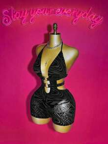 Nuevo Mono Corto para Mujer, Estilo Urbano Y2K Primavera/Verano, Sexy, Negro, Ajustado, de Tela PU Texturizada Color Borgoña con Decoración Metálica y Cuello Halter Calado.Adecuado para el Día de San Valentín, citas, fiestas, reuniones, días festivos, conciertos, discotecas, clubes nocturnos, salidas cotidianas, Año Nuevo, celebraciones, atuendos para brunch, chicas atractivas, vacaciones.Ropa de Viaje, Estilo Urbano, Y2k - Negro - Ver 4