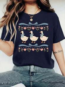 Cute Vintage 90s Goose Design T-Shirt, Comfortable Short Sleeve T-Shirt With Cartoon Letter Print, Suitable For Various Occasions, As A Gift For Festivals, Birthdays, Music Festivals, Casual And Versatile Wear, For Beach Vacations, Simple And Fashionable, Suitable For Daily Wear By Women And Girls. - 藏蓝色 - 查看 6