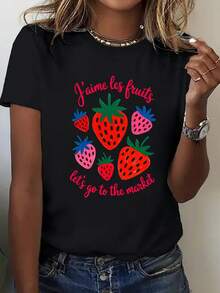 Women's Loose-Fitting French Market Style Strawberry Print T-Shirt - Black With Red And Green Bohemian Print, Soft And Breathable, Casual Top For Everyday Wear, Country Market Style, Comfortable For All Seasons, Round Neck - Unisex Urban Style Vintage T-Shirt, Loose Fit, Cotton, Short Sleeve And Round Neck. - 黑色 - 查看 1