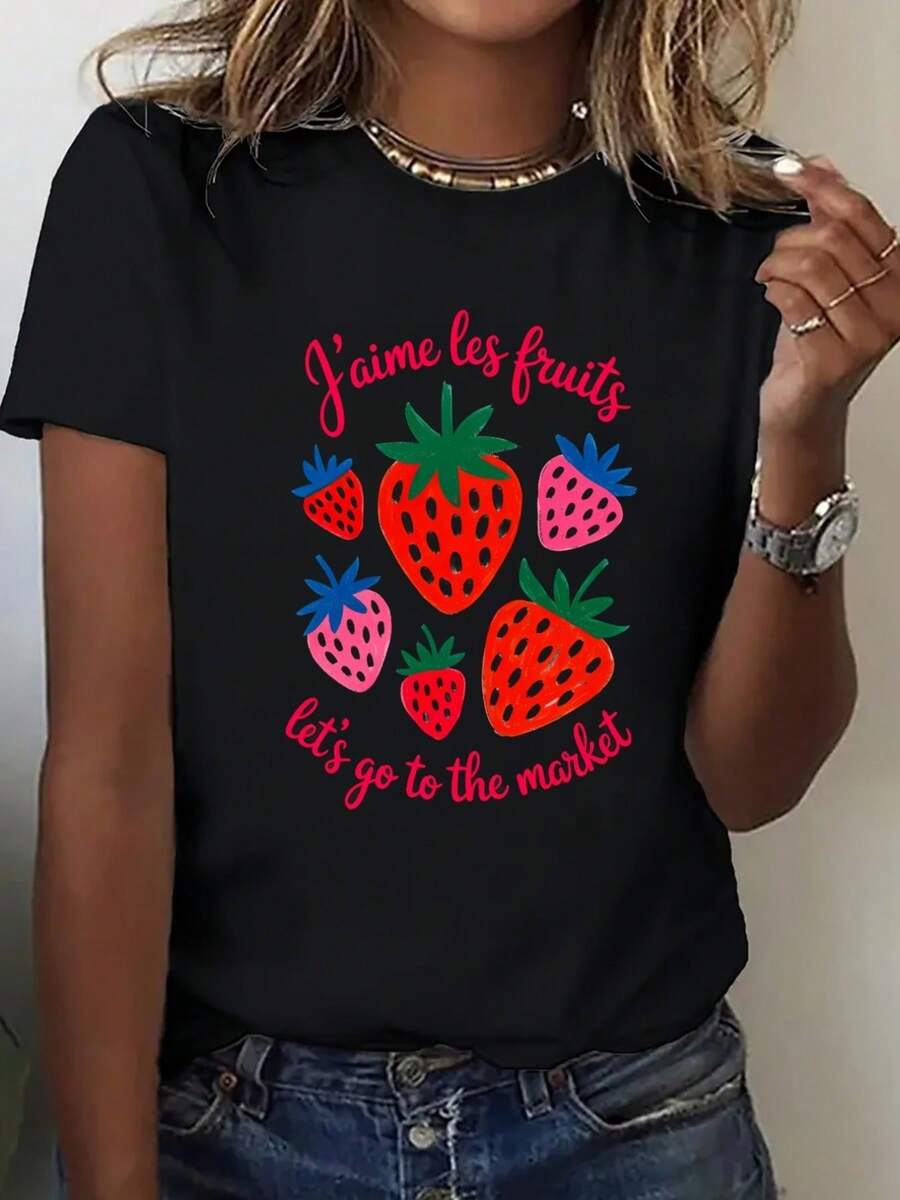Women's Loose-Fitting French Market Style Strawberry Print T-Shirt - Black With Red And Green Bohemian Print, Soft And Breathable, Casual Top For Everyday Wear, Country Market Style, Comfortable For All Seasons, Round Neck - Unisex Urban Style Vintage T-Shirt, Loose Fit, Cotton, Short Sleeve And Round Neck. - 黑色 - 查看 1
